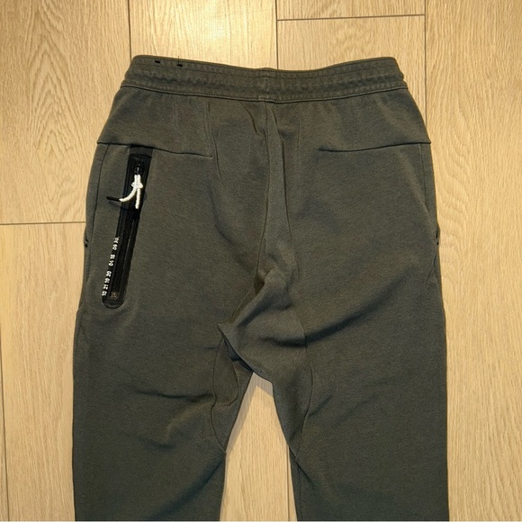 Nike Men’s Sportswear Tech Fleece Joggers Green Size Small - Picture 5 of 9